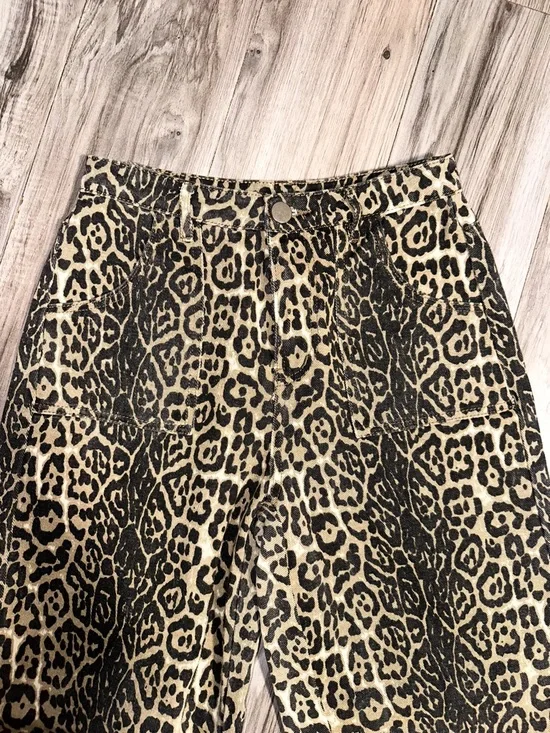 NWOT Altar’d State Nash Cheetah Straight Leg Pants - Picture 4 of 7